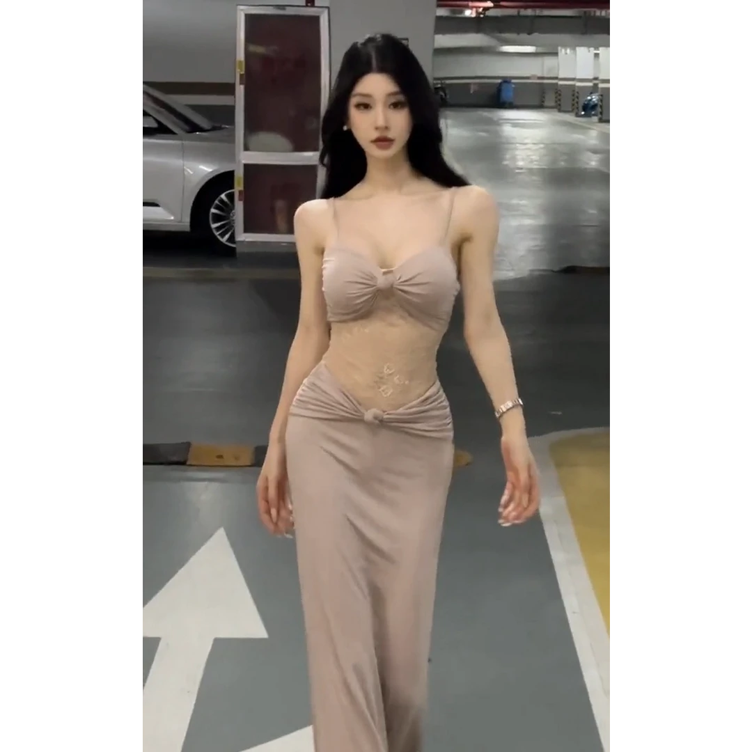 2025夏季卡其色蕾丝包臀鱼尾裙度假风性感收腰长款拼接吊带连衣裙