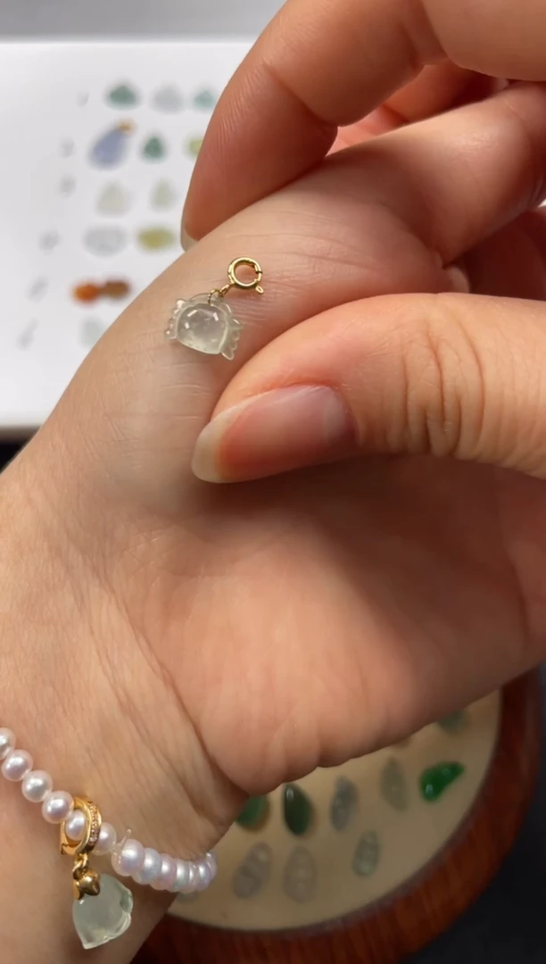 吊坠(不含链)18K金镶嵌翡翠一个JK728