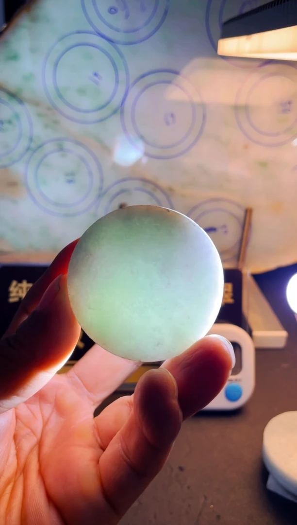 颈饰未镶嵌翡翠思**厚翡翠