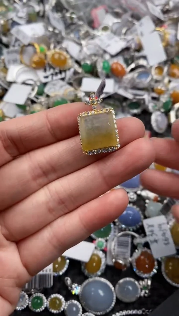 银S925镶嵌戒指翡翠999              3