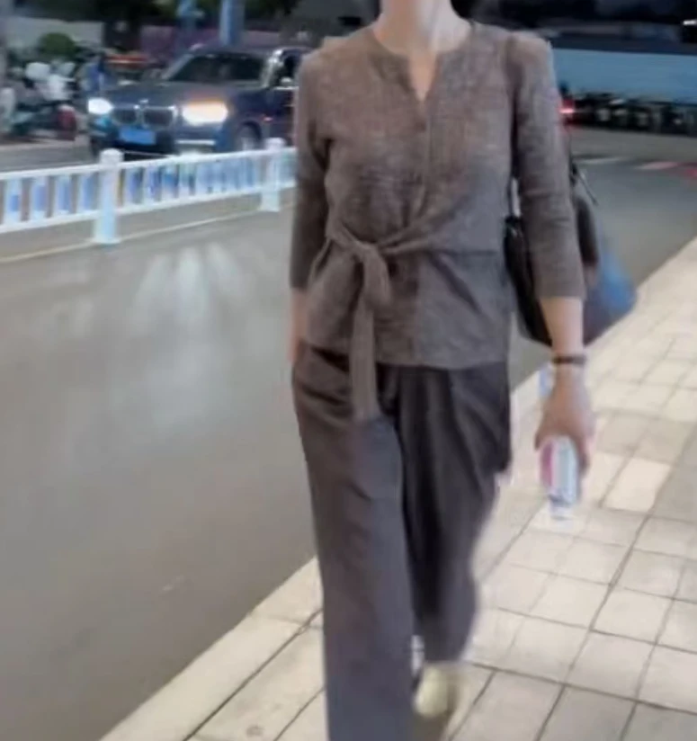 时尚潮流百搭精品女装dgd4688