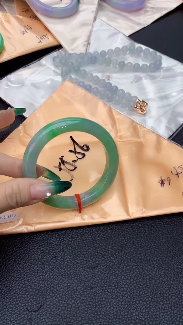 【闪购商品】翡翠手镯未镶嵌0078833217