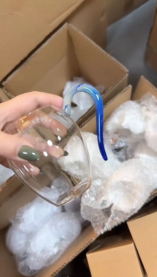 凤玉怡然公道杯