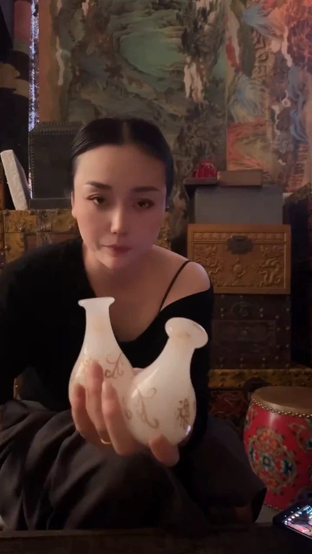 【闪购商品】【闪购商品】白色蝙福花瓶