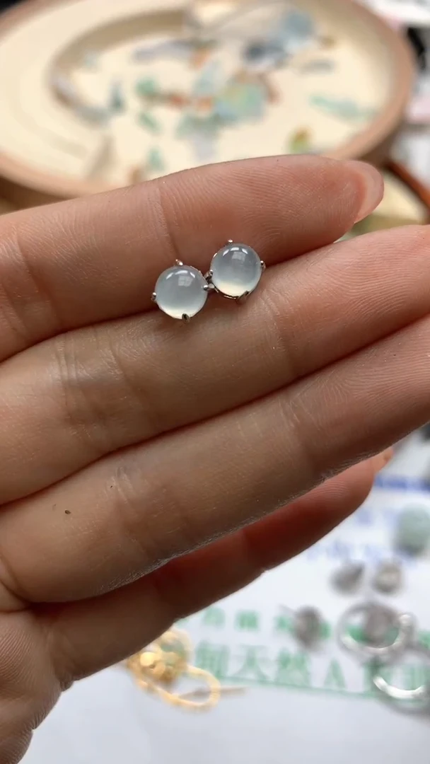 【闪购商品】翡翠耳钉未镶嵌耳钉