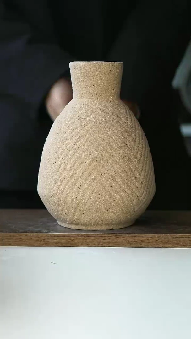 【闪购商品】陶瓷贾湖时代山川纹花瓶@4-2@