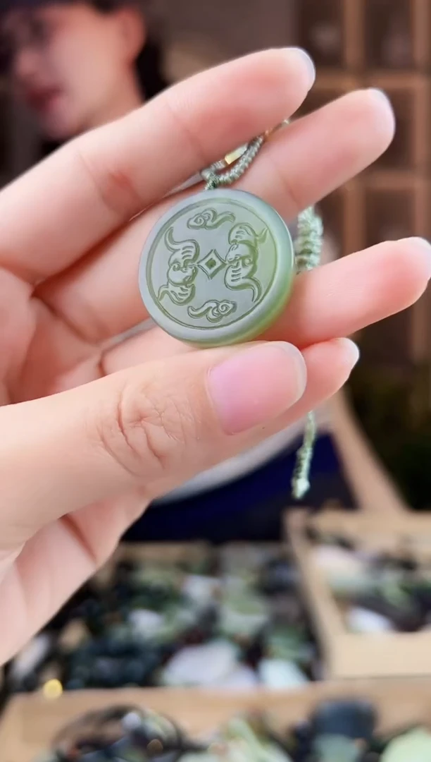 颈饰未镶嵌和田玉拍一发一，多样性发货