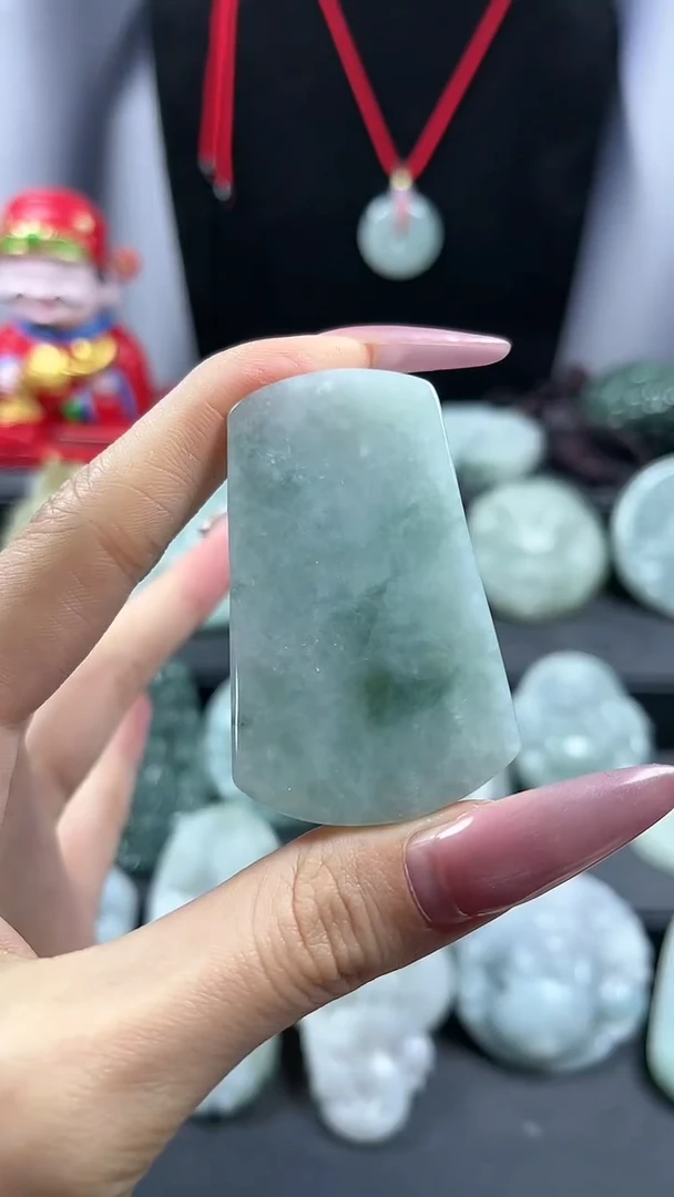 【闪购商品】翡翠颈饰未镶嵌无事牌