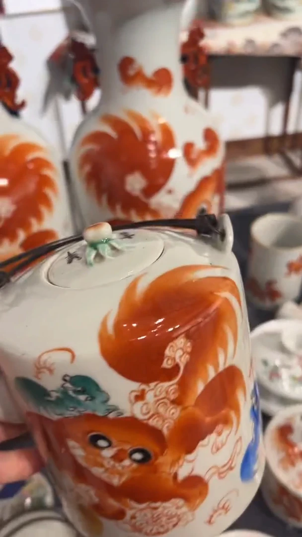 摆件瓷摆件瓷摆件狮子提梁壶