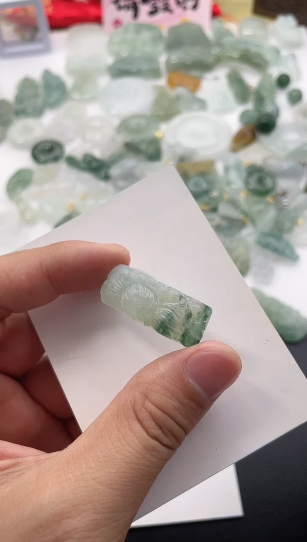 颈饰未镶嵌翡翠嘤****g手牌