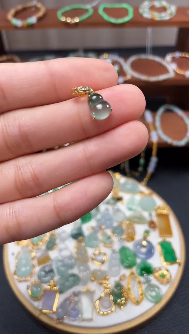 【闪购商品】翡翠吊坠(不含链)18K金镶嵌一个  JK103