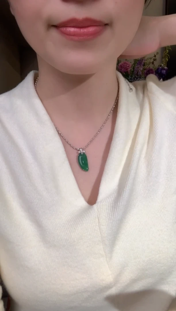 吊坠(不含链)18K金镶嵌翡翠冬日珠宝Q53