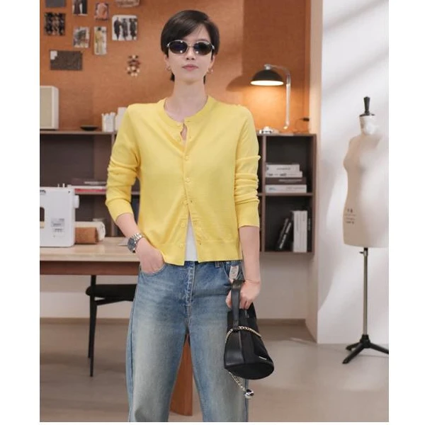 FF-BAYBERYL老贝拿坡里黄*秋排扣百搭细腻圆领针织开衫ZZS5E2714