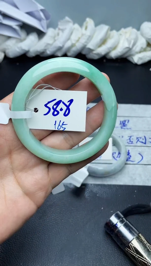 未镶嵌手镯翡翠165