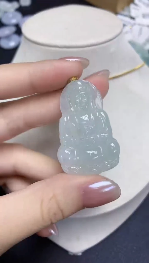 翡翠18K金镶嵌颈饰天然缅甸翡翠A货多样性发其一