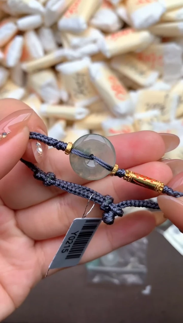 【闪购商品】翡翠手绳未镶嵌 —   38