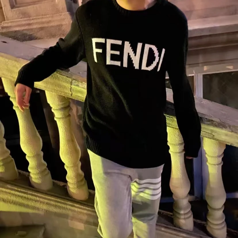 99新 FENDI/芬迪 X12333  logo字母嵌花针织衫 48 M码