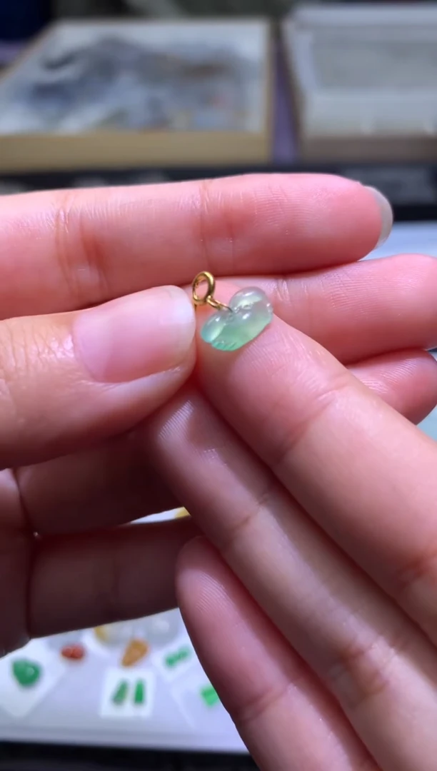 颈饰未镶嵌翡翠净货