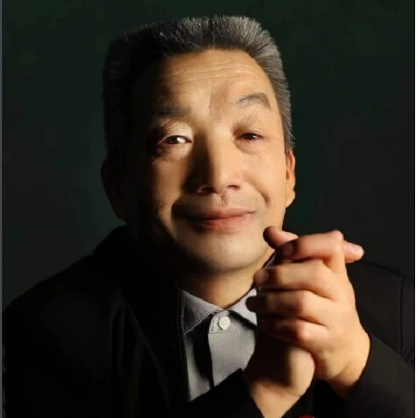 国艺6月27日沈老师现场书写书法4平尺诗词