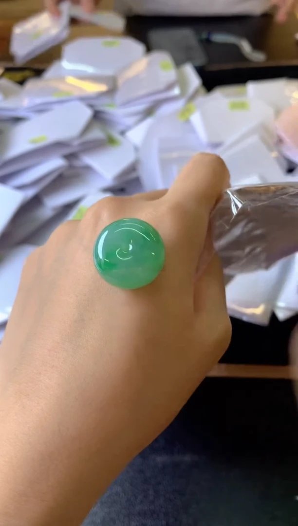 定制翡翠未镶嵌1裸玉（客户意向镶嵌）