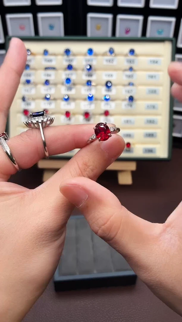 银S925镶嵌戒指红宝石1888