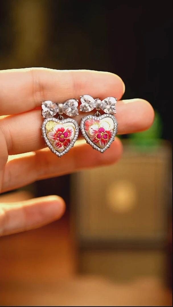 刺绣私人定制苗族手工Q954