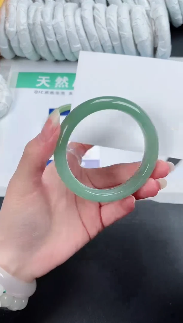 【闪购商品】石英质玉手镯未镶嵌285-54