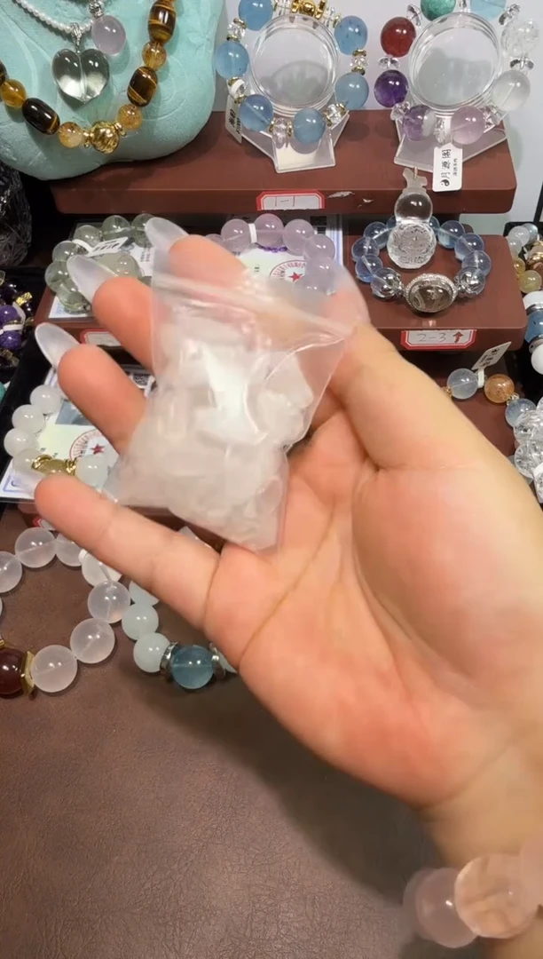 未镶嵌珠宝半成品水晶白水晶碎石（乐园）