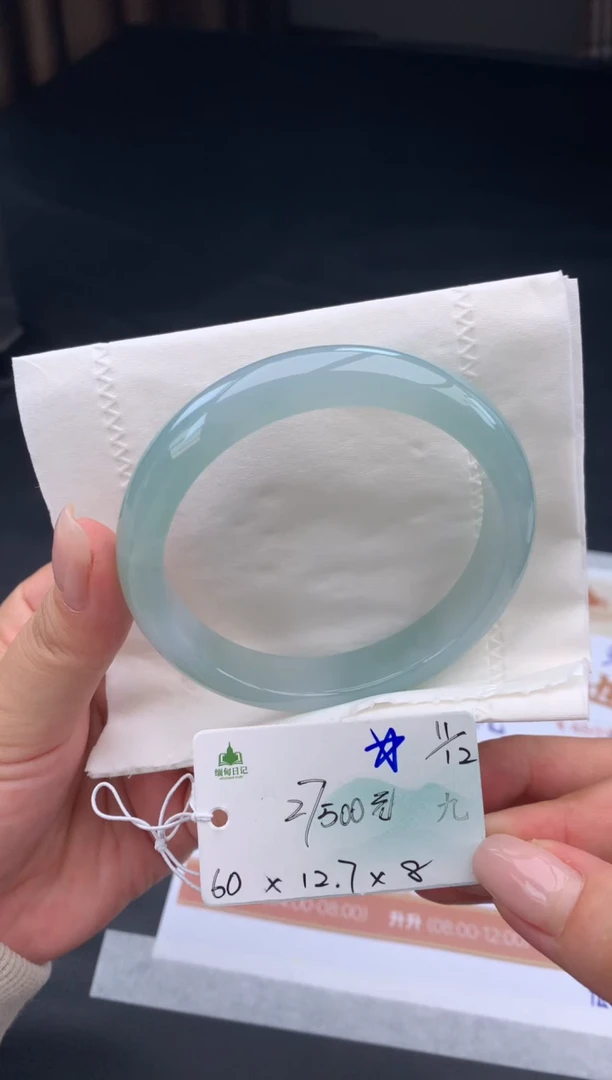 未镶嵌手镯翡翠s***y翡翠自带#送人#，假一赔三