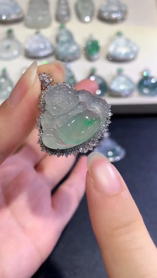 【闪购商品】翡翠颈饰18K金镶嵌B178