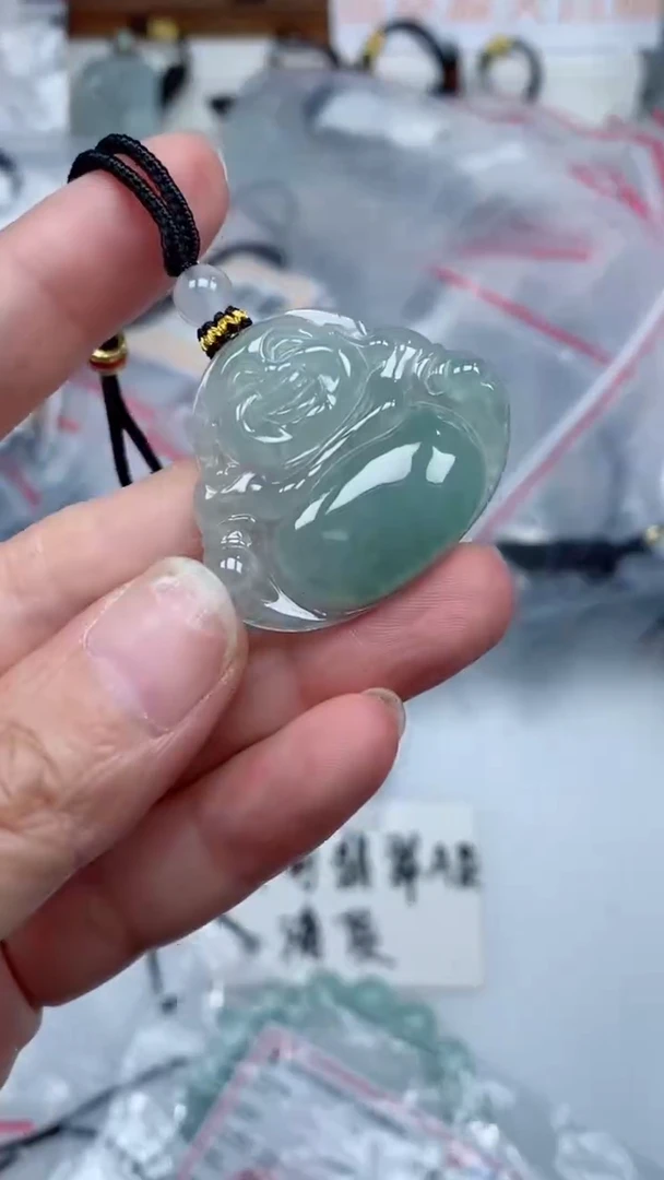 颈饰未镶嵌翡翠吊坠