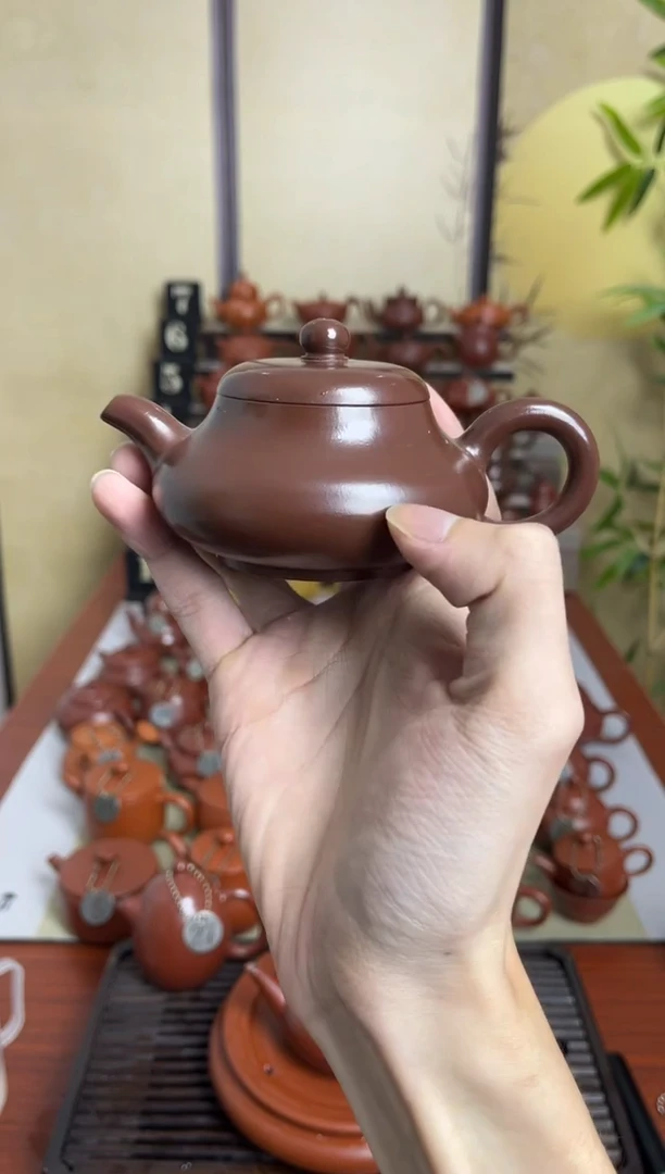 阿*递紫泥黑金刚玉乳壶120cc手拉壶