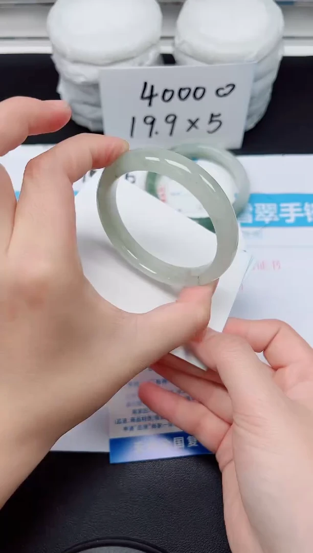 【闪购商品】石英质玉手镯未镶嵌G42-54.7