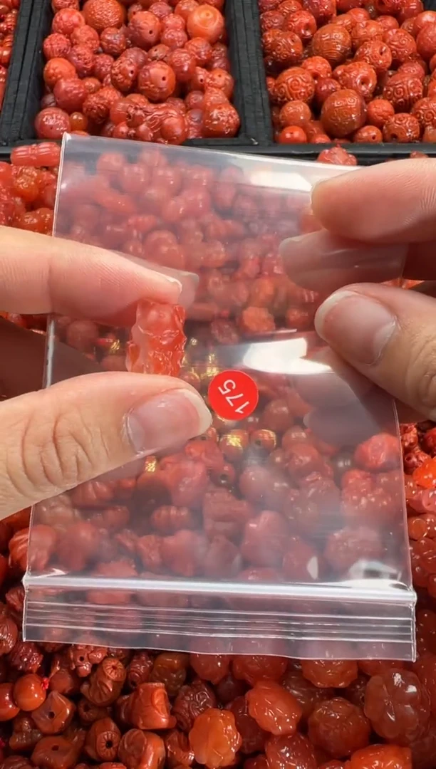 【闪购商品】南红玛瑙颈饰未镶嵌1