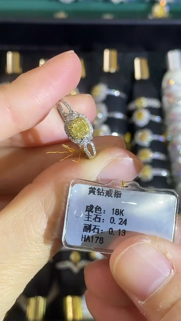 18K金镶嵌戒指钻石999