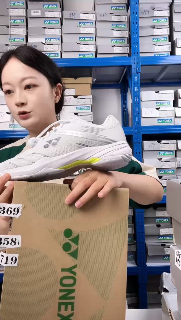 369号清仓衣服，不退不换！！CA1  43码  白酸橙