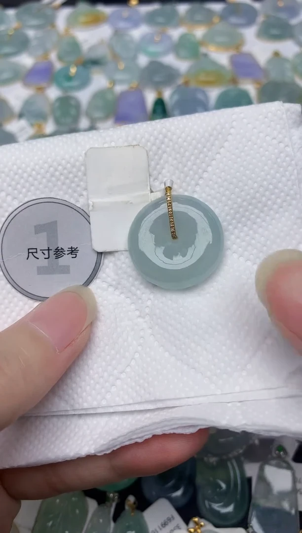 翡翠18K金镶嵌颈饰天然A货翡翠
