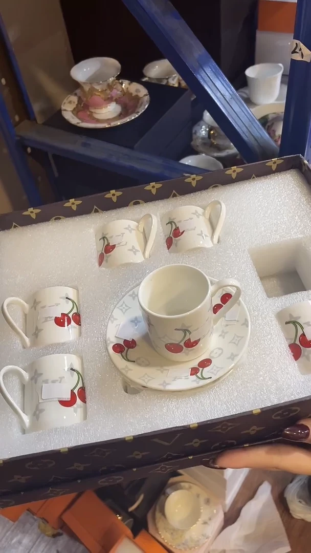 杯鸿辉家品牌瓷器，京东包邮！