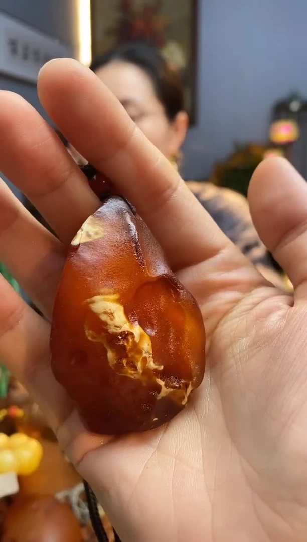 琥珀颈饰未镶嵌吊坠