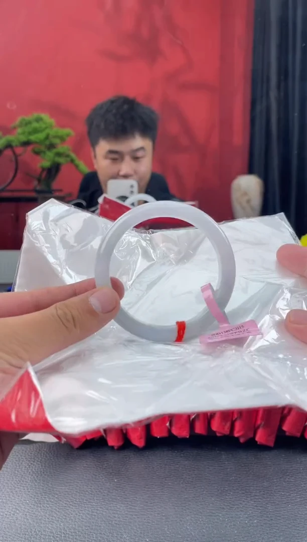 未镶嵌手镯翡翠5