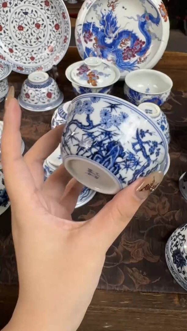 杯子三方器合青花松竹梅卧足杯
