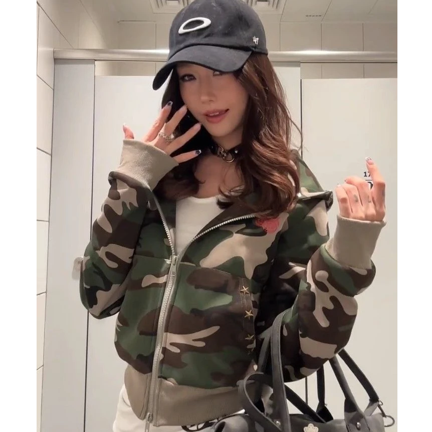 美式复古辣妹迷彩连帽短款卫衣女秋季2025新款设计感拉链开衫外套