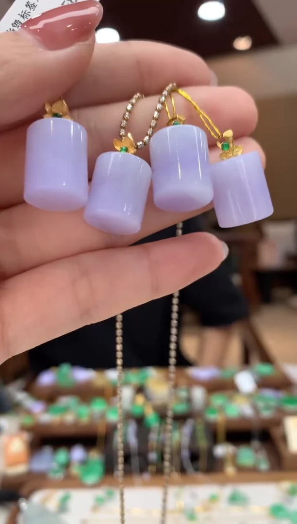 翡翠18K金镶嵌吊坠(不含链)圆柱 多样性发货1件