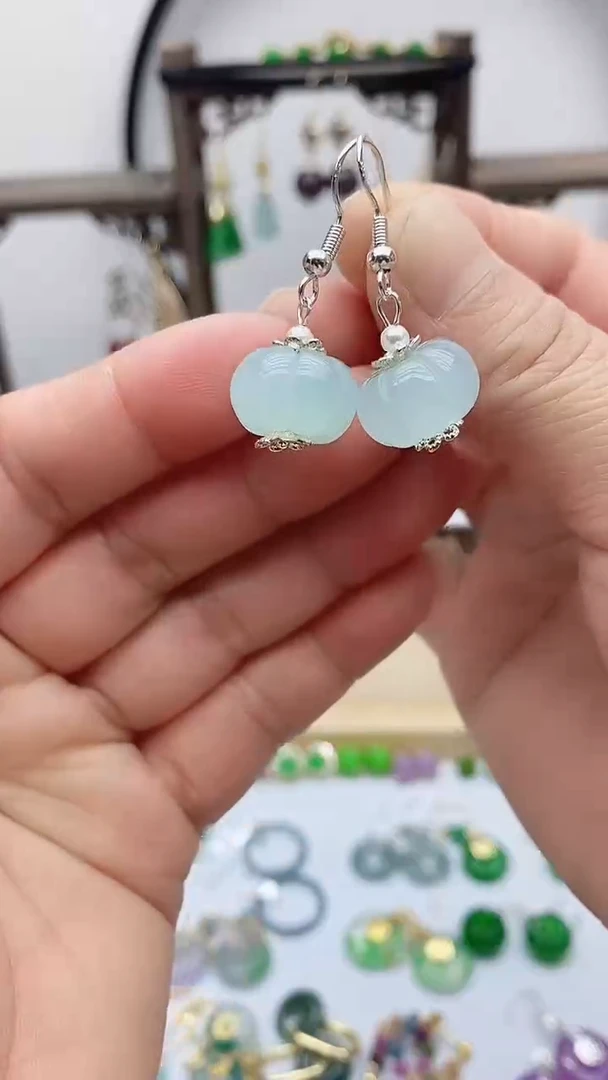 银S925镶嵌石英质玉（天山翠）耳饰741