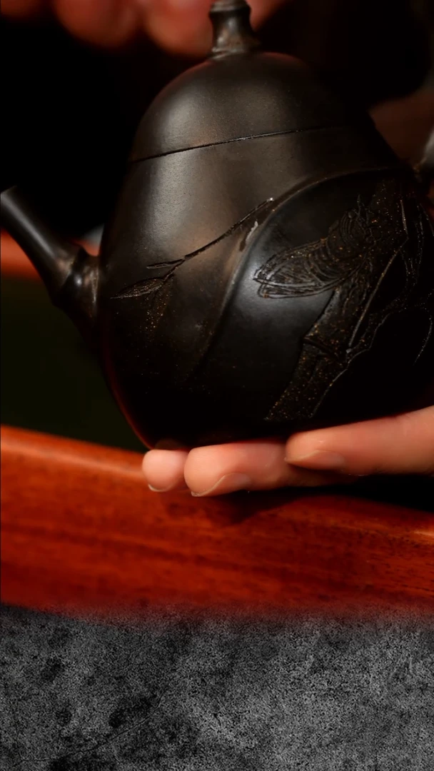 宜兴紫砂 紫砂茶壶 LJY