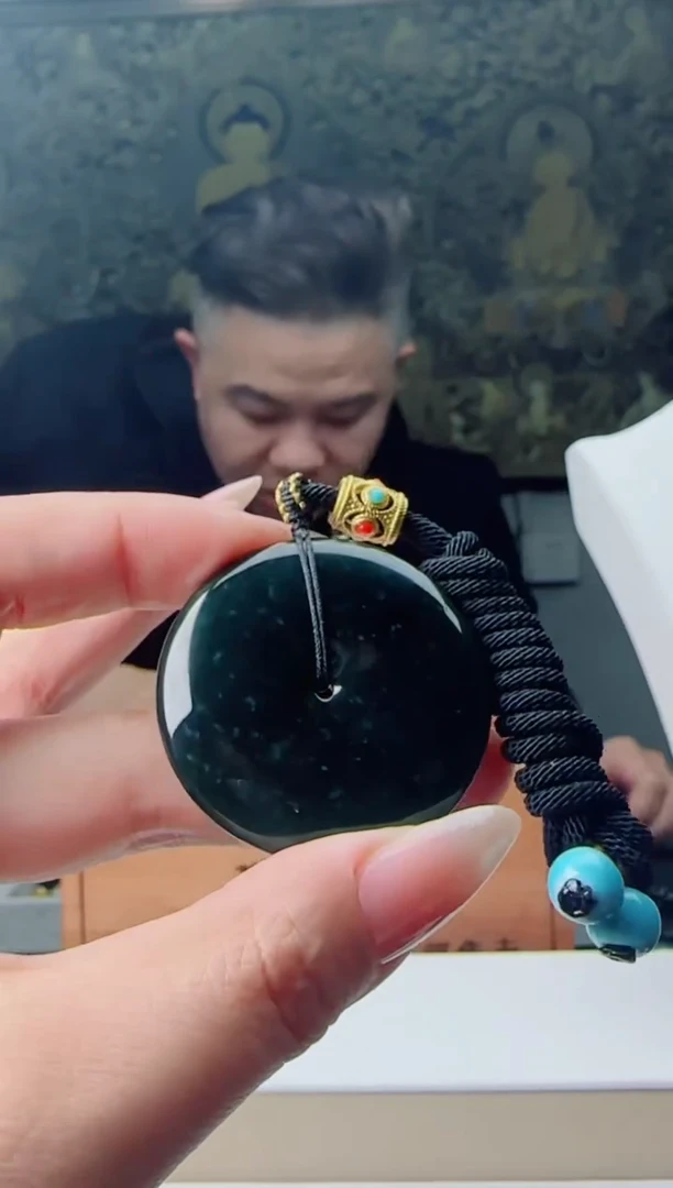 【闪购商品】翡翠颈饰未镶嵌11111111