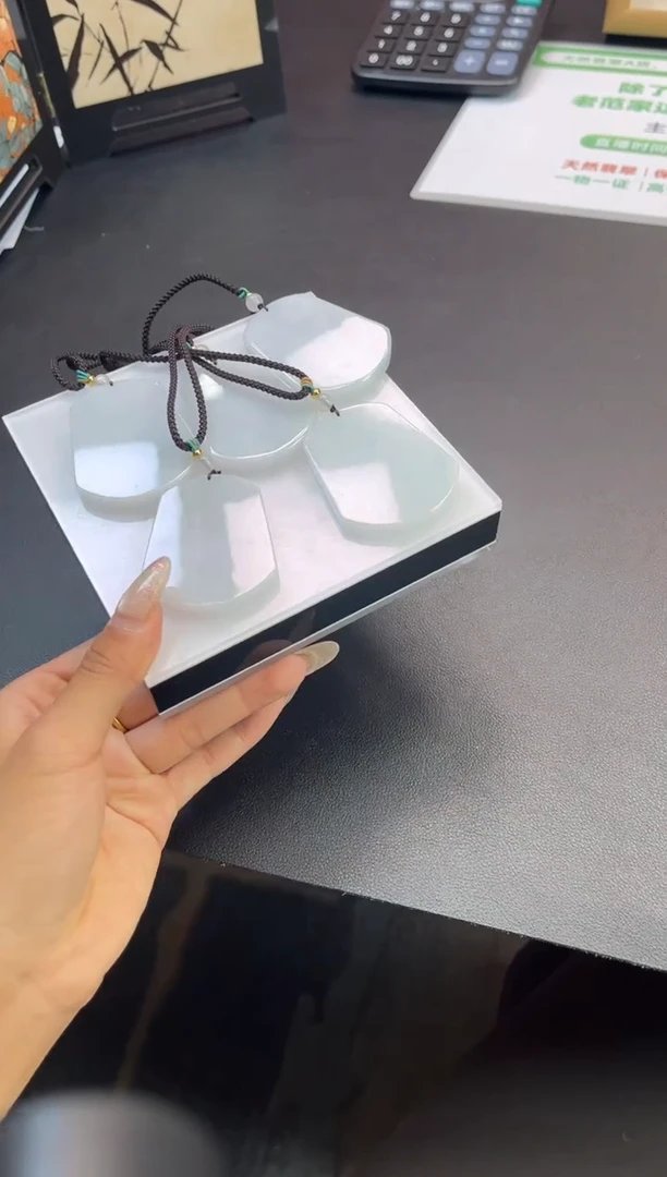 吊坠(不含链)未镶嵌翡翠W356-25082205A多样性发一