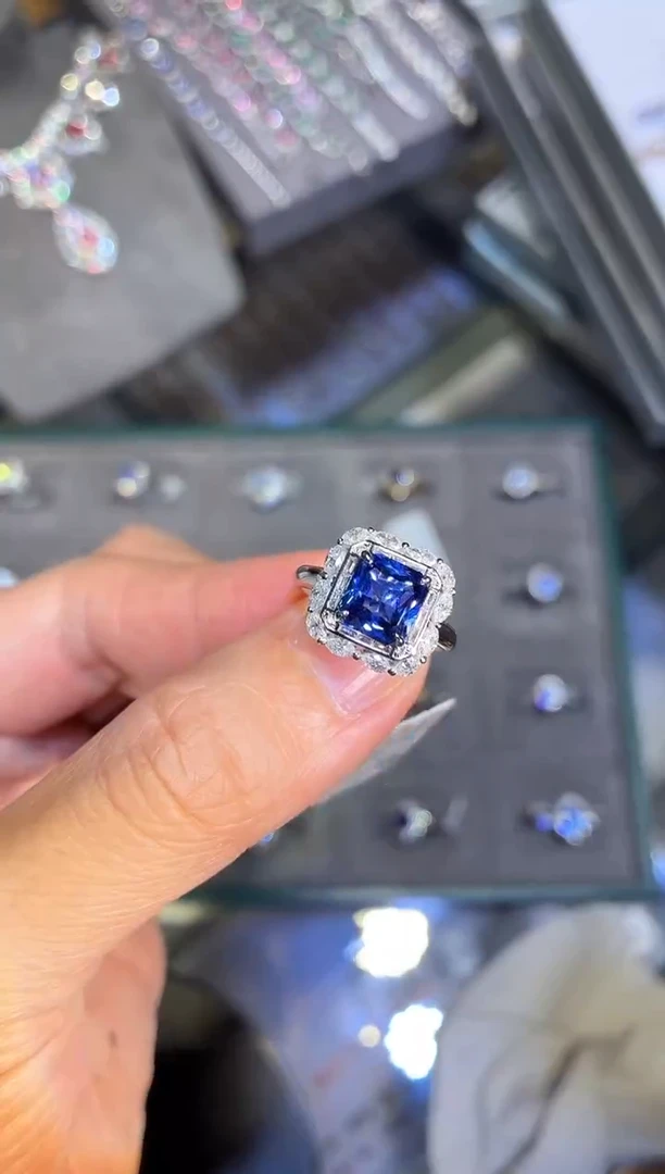 戒指蓝宝石18K金镶嵌【闪购】3.01ct/七天鉴赏/雷迪恩精切/矢车菊