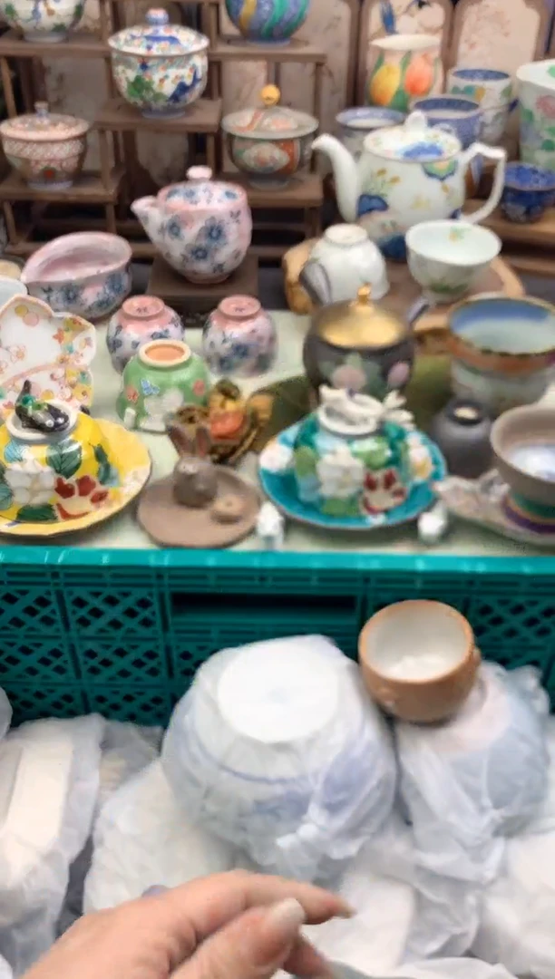 瓷片红****士166号九姑娘工艺品瓷器（盘子一只