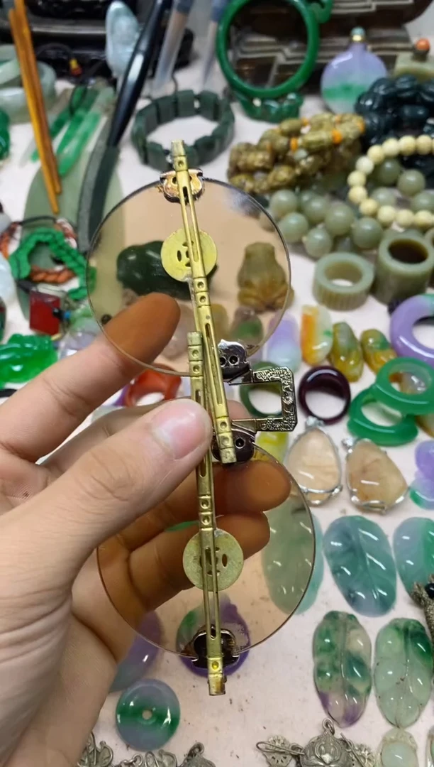【闪购商品】16直播间的实时画面